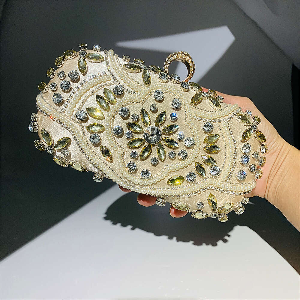 Chaozhou Hengmei Handbag Factory Banquet Handmade Pearl Embroidery Bright Film Women's Handheld Evening Dress Bag