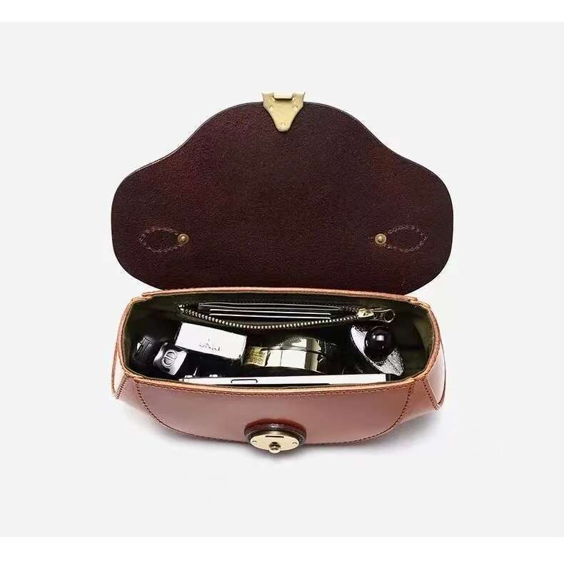 New Women's High-End Small Boat Crossbody Bag, Retro Versatile Student Leather Handbag, Shoulder Bag Designer's bag Designer's bag