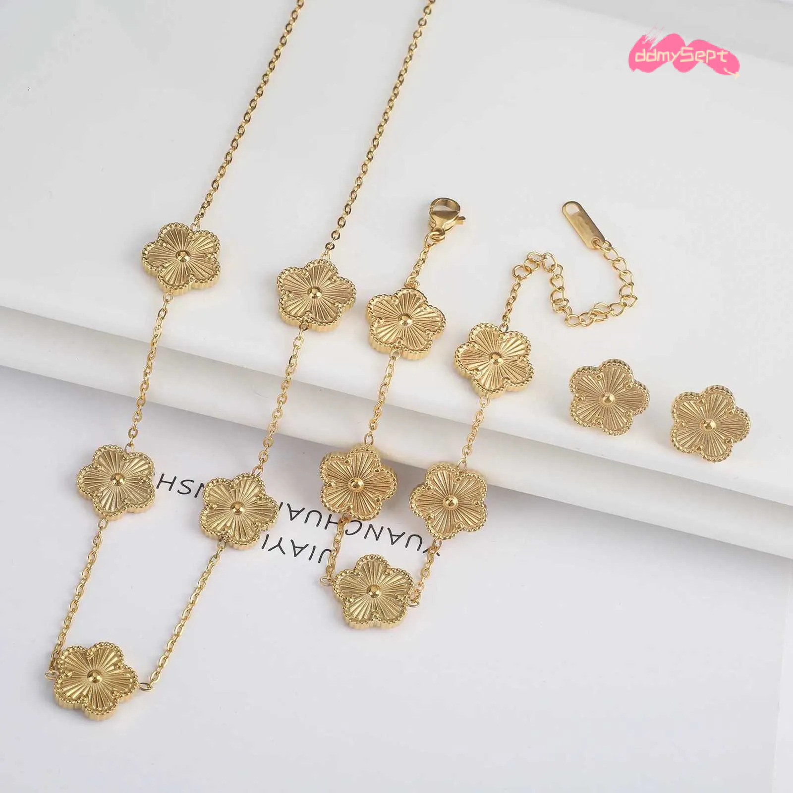 Simple Stainless Steel Flower Five Leaf Necklace Bracelet Earrings Plated Jewelry Set For Women Girl Gift Clover ddmysept