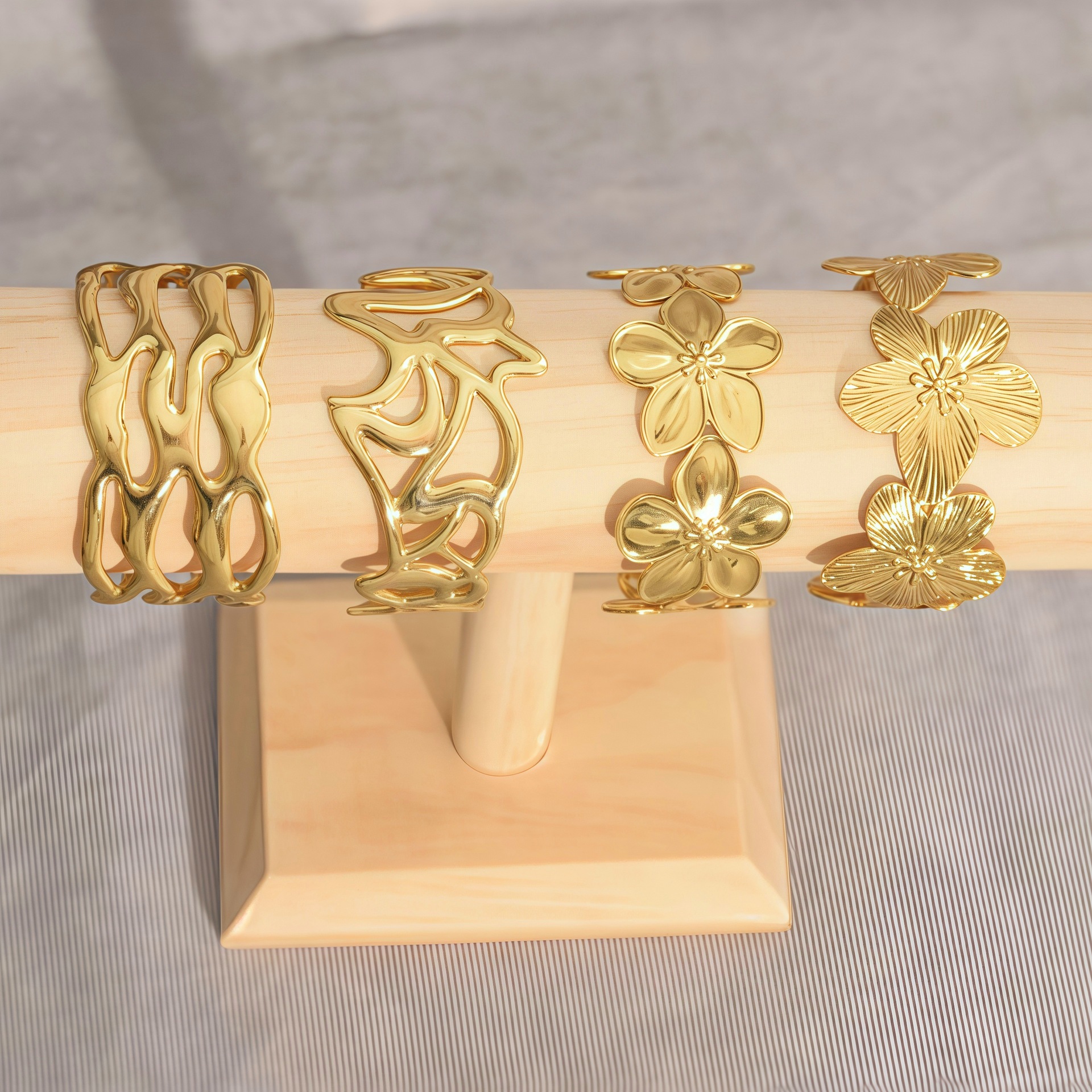 Golden Fashion Hollow Out Irregular Flower Open Bangle designer bracelet women luxury jewelry gold mens bracelet designer silver bracelet men love bra