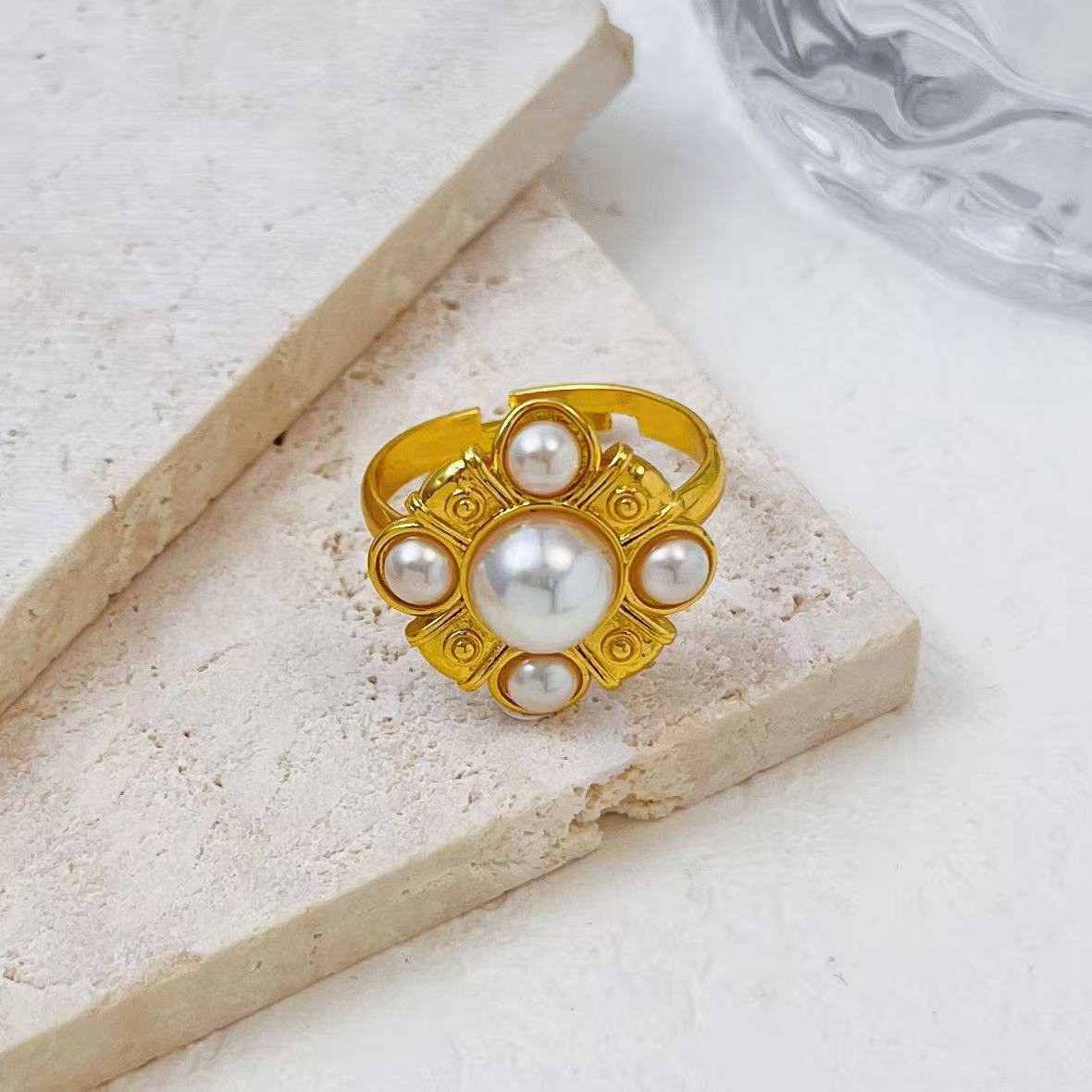 Vintage ring with electroplated pearl fan-shaped adjustable ring High quality gold designer diamond ring rings designer for women engagement men love - view 5