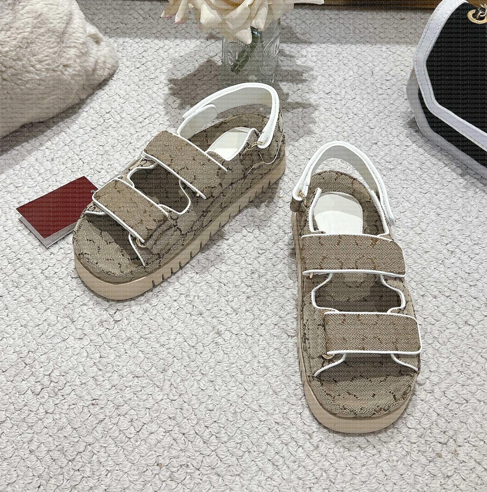 Fashion Women's Men's Unisex Sandals Flat Hook & Loop Sandals Women's Casual Sandals Shoes Outdoor Shoes 30711 size EU 35-46