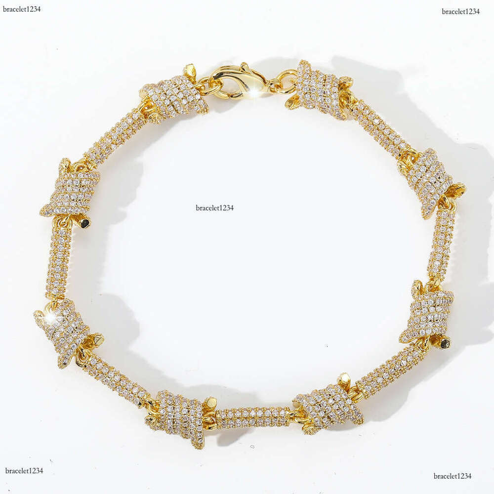Luxury hip hop Cuban chain front, back filled with ice out VVS Moissanite bracelets for men and women Free delivery