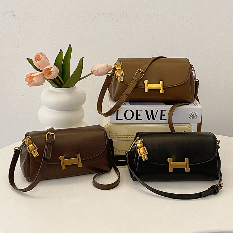 Cross-border trendy small bag women's 2025 spring new simple and versatile small square bag retro foreign commuter messenger bag