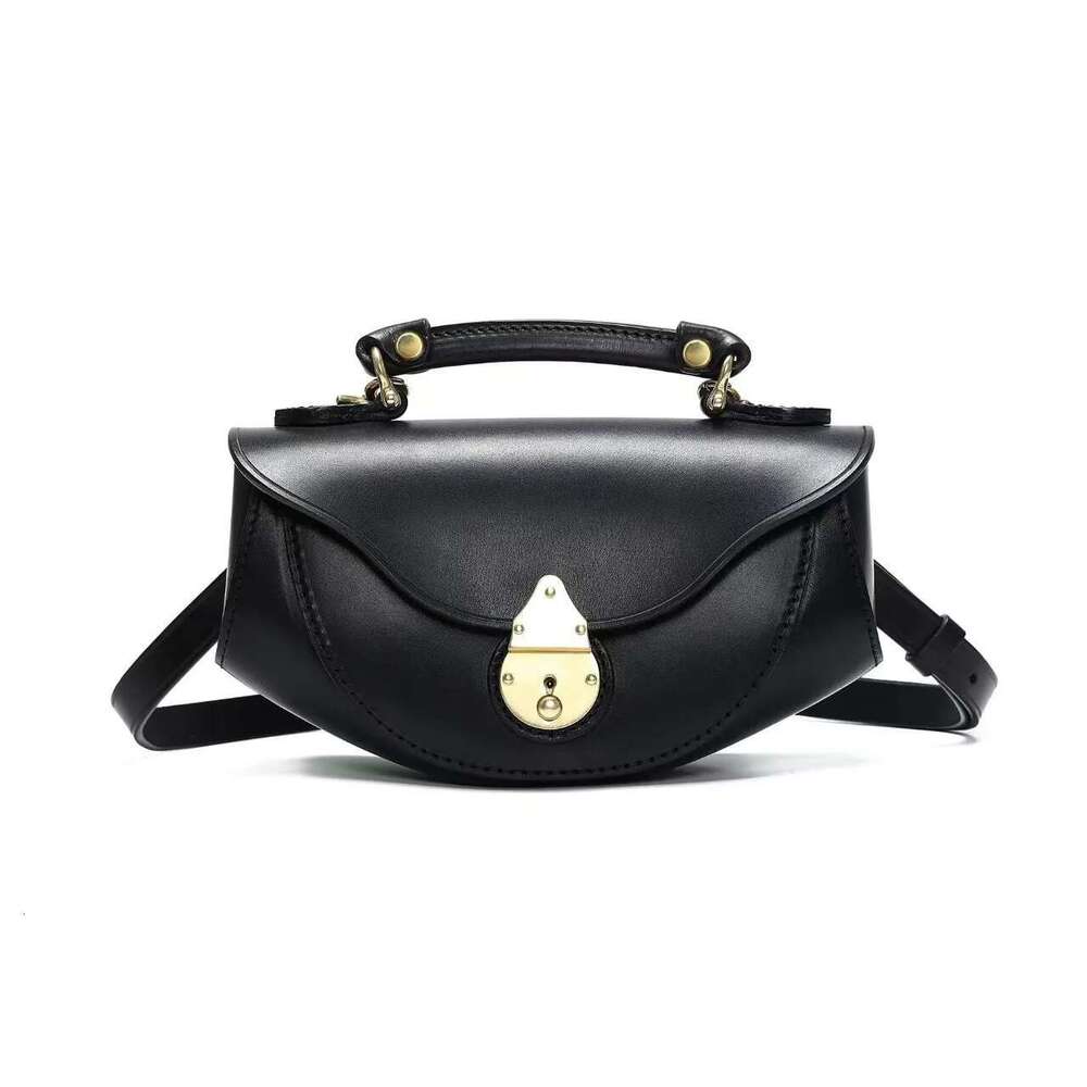 New Women's High-End Small Boat Crossbody Bag, Retro Versatile Student Leather Handbag, Shoulder Bag Designer's bag Designer's bag