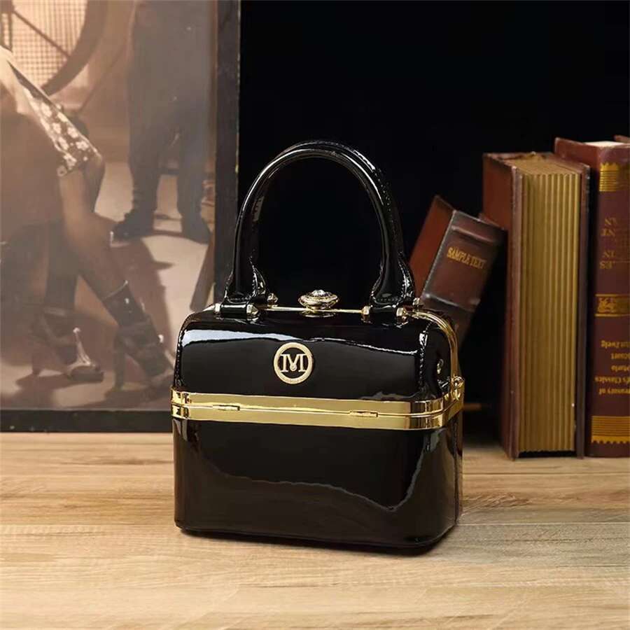 New Minimalist And Fashionable Small Handbag, High-End Carriage Crossbody Bag, Portable Box Bag Fashion Crossbody Bags Ladies'