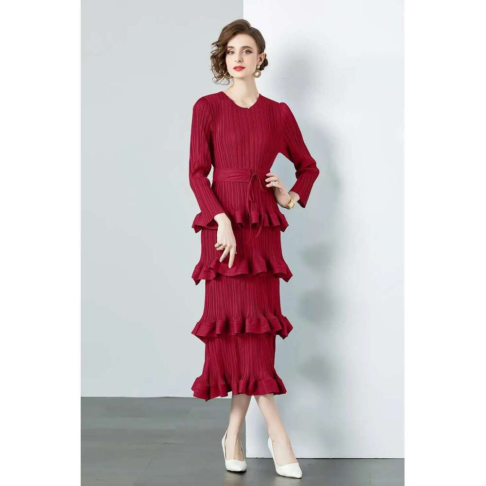 Miyake Autumn New High-End Light Niche Ruffle Edge Cake Skirt Heavy Industry Pleated Slim Long Dress 2024