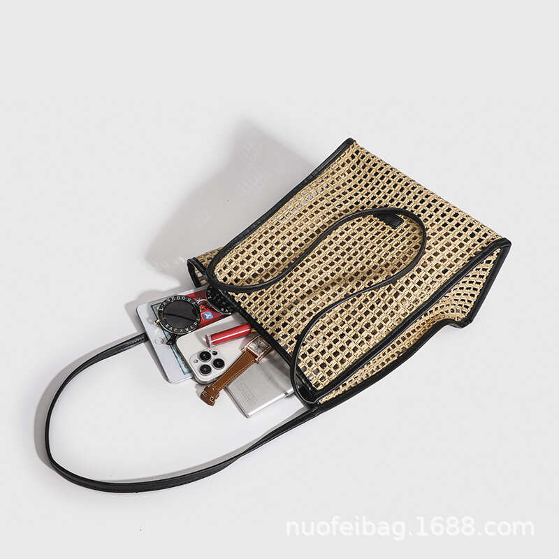 Ins Style Resort Beach Bag Weaving Bag For Women Large Capacity Grass Woven Vacation Versatile Beach Simple Shoulder Bag Handmade KQ