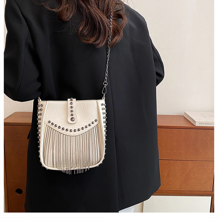 New Minimalist Series Designer Bucket Bag 2025 New Women's Designer Bag Punk Style Su Fashion Single Shoulder Slanted Body Mobile Phone High-end 