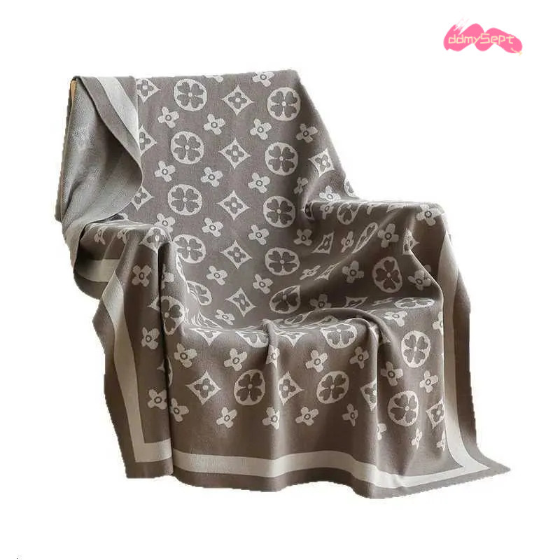 Designer 130x180 Plaid Imitation Cashmere Super Soft Scarf Shawl Winter Warm Plush Sofa Bed Fleece Blanket Birthday Gift Y250908 ddmysept