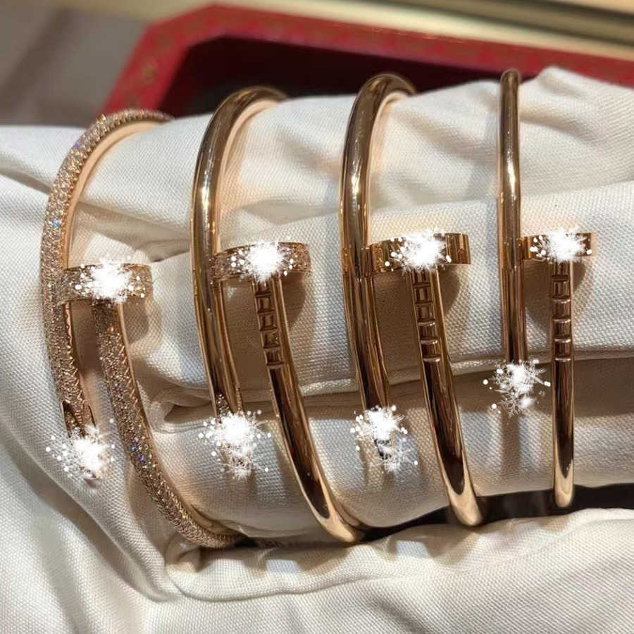 Nail Bracelet thin Designer bracelet V Gold Luxury jewelry No Fading Rose Gold Gold Silver Bangle With Rhinestone Fashion Jewelrys Wedding Party Gift