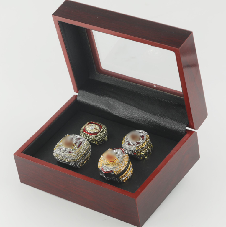 4pcs Chiefs American Football Team Champions Championship Ring with Wooden Display Box 2019 2022 Sport Souvenir Men Women Fan Gift 2024 R250425