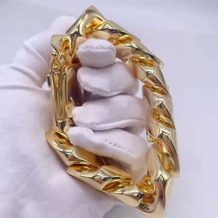 Hip Hop Jewelry Fashion Style Luxury and Heavy Necklace Super Big Cuban Necklace Big Ass Cuban Link Chain Miami Cuban Link