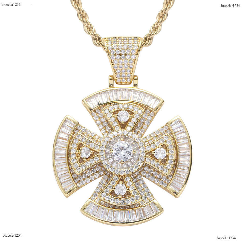 Luxury designer's new rotating windmill pendant, sterling silver, ice encrusted out VVS Moissanite men and women's hip hop necklace Free del