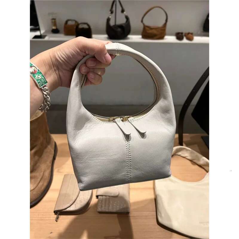 Korean Bucks Leather Sheepskin Handbag Bento Exquisite, Fashionable, And Elegant Handheld Shoulder Bag For Women