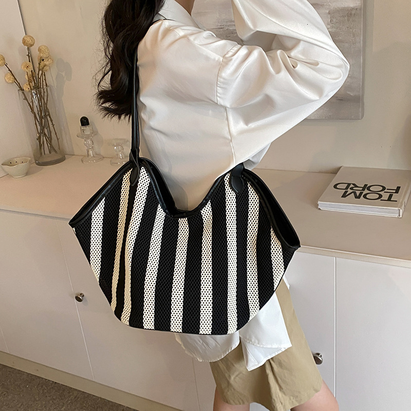 New Minimalist Striped Series Designer Fashionable Korean Style Bucket Tote Bag 2025 Free Shipping New Women's Casual Lazy Style Armpit High-qual