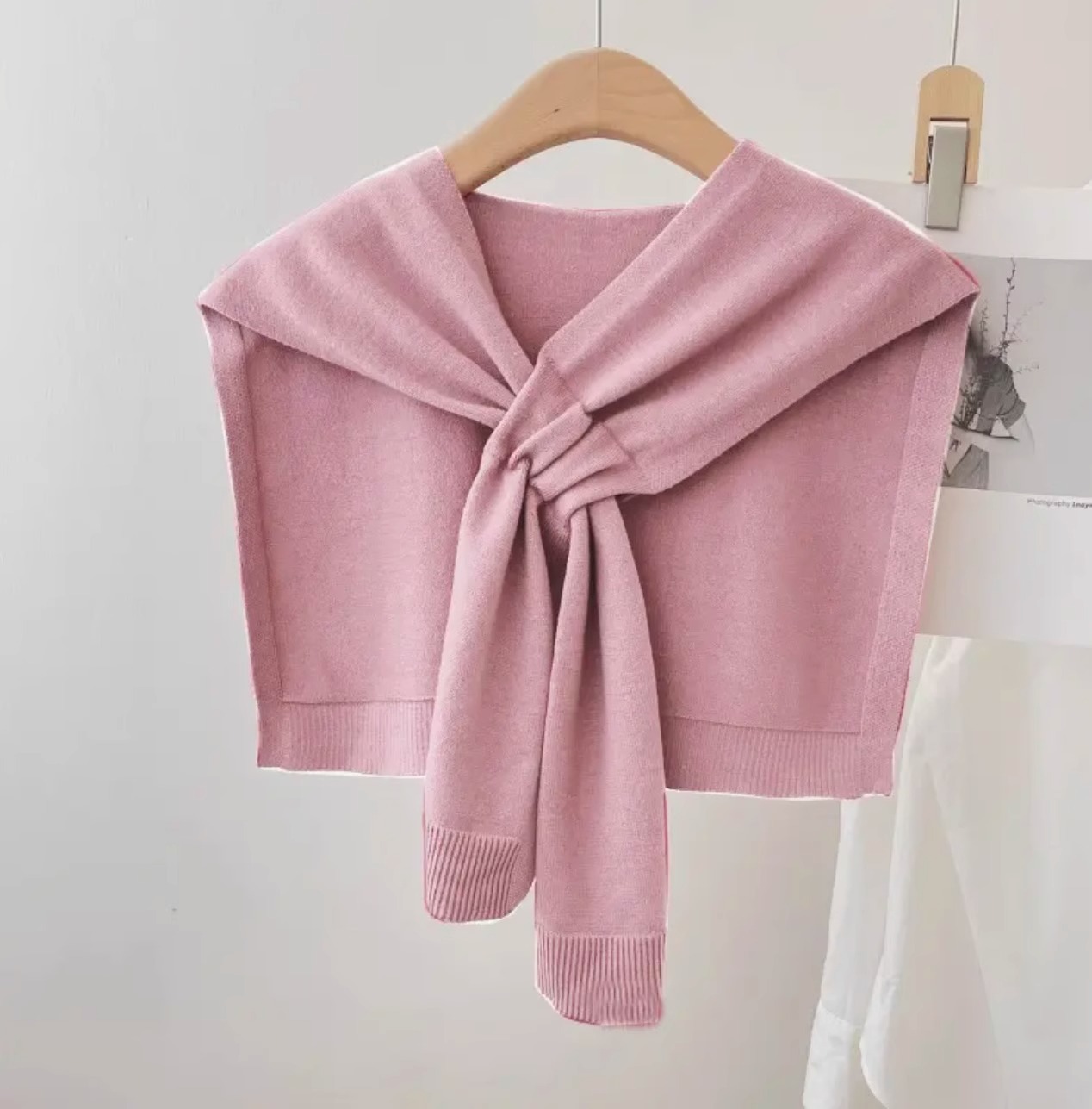 K490 YILIAN British new design fixed cross wool knitted small shawl autumn and winter warm cervical vertebrae shoulder shawl for women