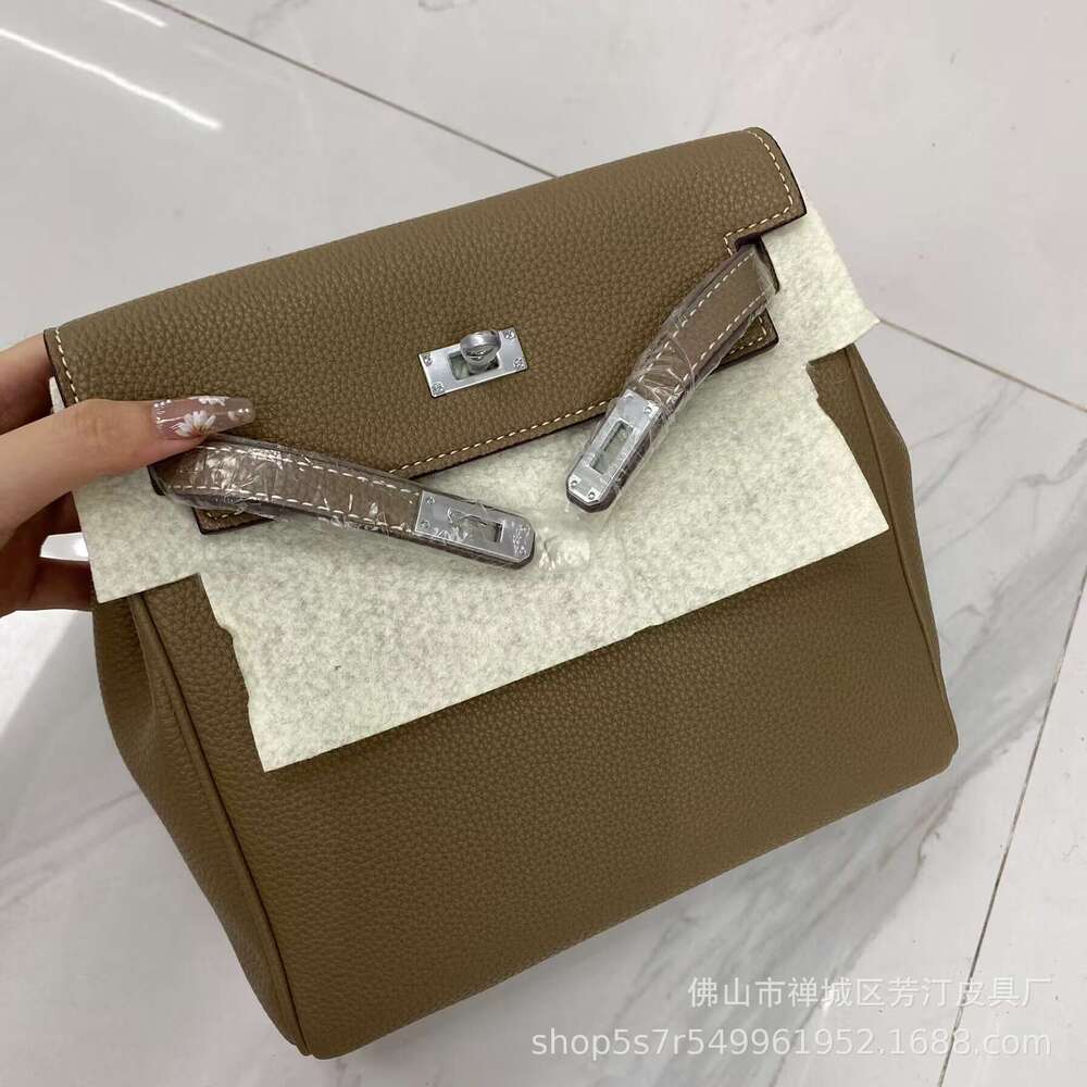 Elegant Silver-Buckled Luxury Tote: Spacious Ladies' Shoulder/Satchel Crafted from Durable Real Cowhide