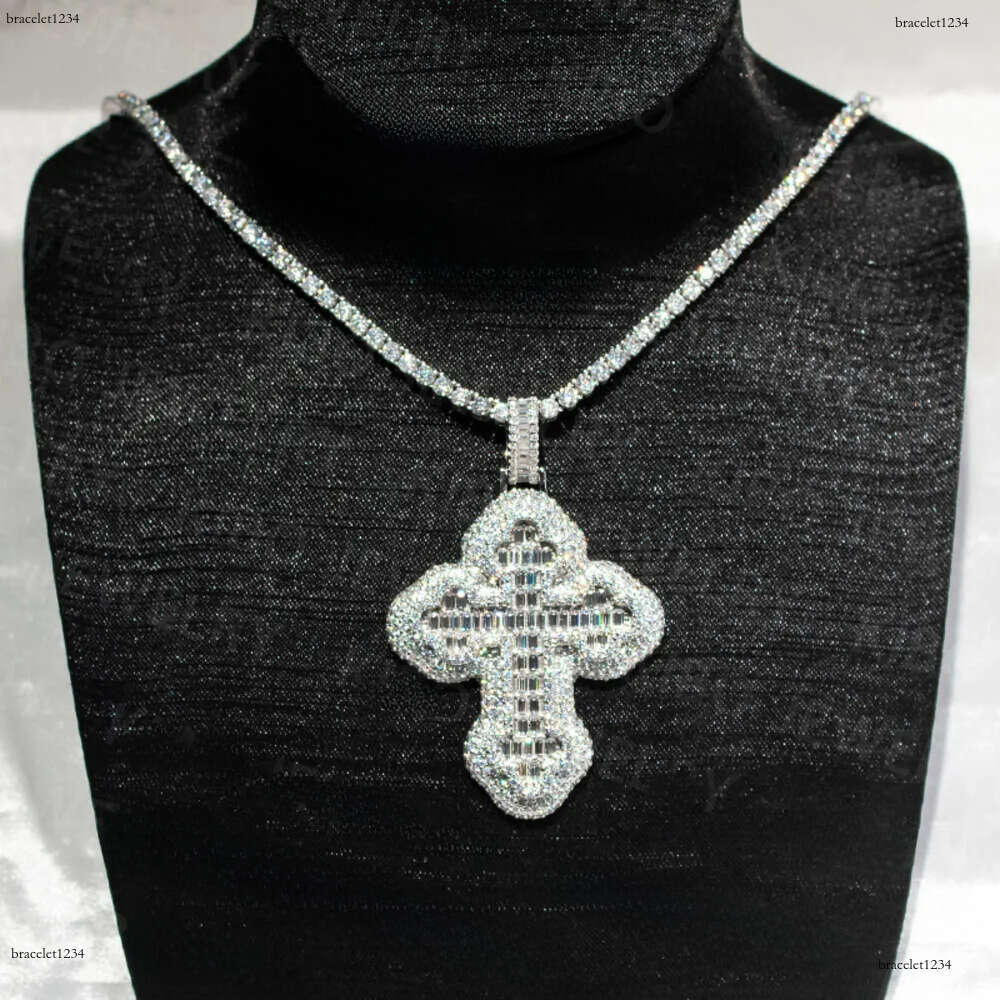 Christmas Gift Hiphop Iced Out Baguette & Round VVS Moissanite Cross Pendant And Chain Necklace For Men Jewelry