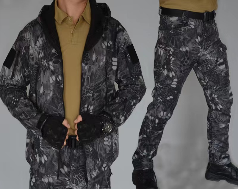 Men's Outdoor Hoodie Soft Shell Windproof Waterproof Hunting Fishing Mountaineering Tactical Suits Tactical Jackets Coat Suit