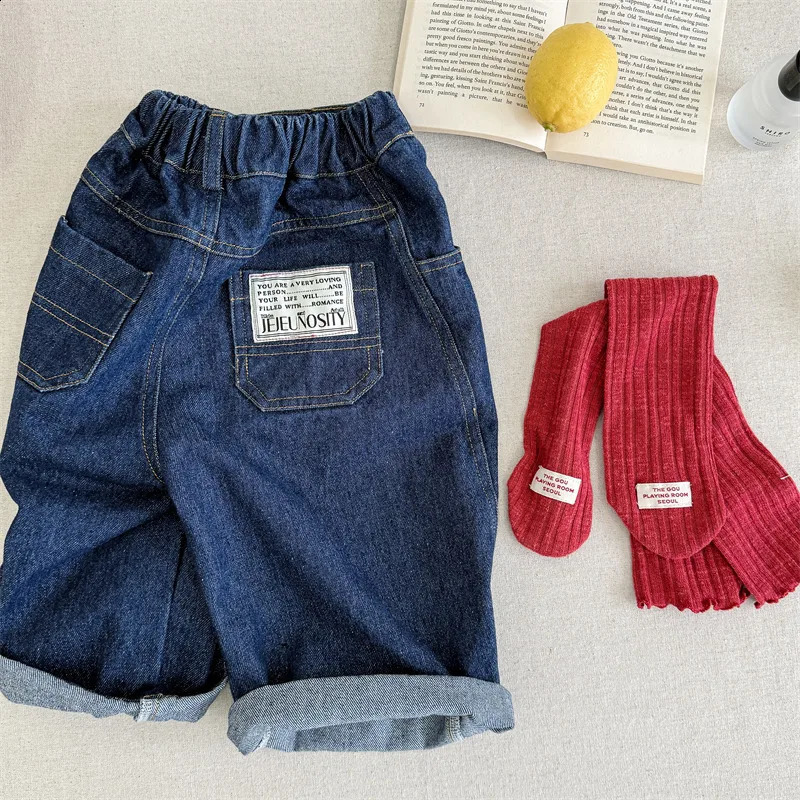 Spring 2025 Korean baby boy harem pants denim sticker pocket elastic childrens loose fit jeans 250414z