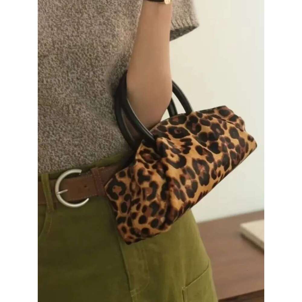 Designer Bag 2025 2024 New Leather Women's Niche Design Bag Fashionable And Versatile Single Shoulder Crossbody High-End Leopard Print Handbag Lu