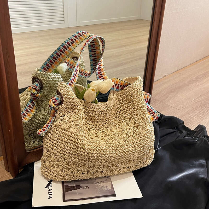 Ins Style Resort Beach Bag New For Women S Vacation Style Summer Popular Beach Straw Woven Large Capacity Single Shoulder Tote Bag KQ
