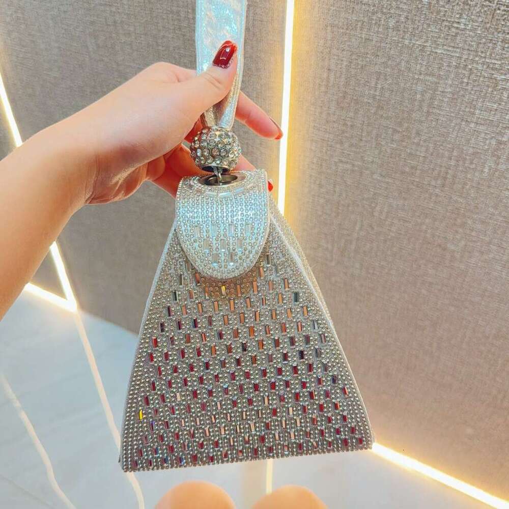 New Water Celebrity Banquet KTV Diamond Inlaid Handheld Fashion Evening Bag