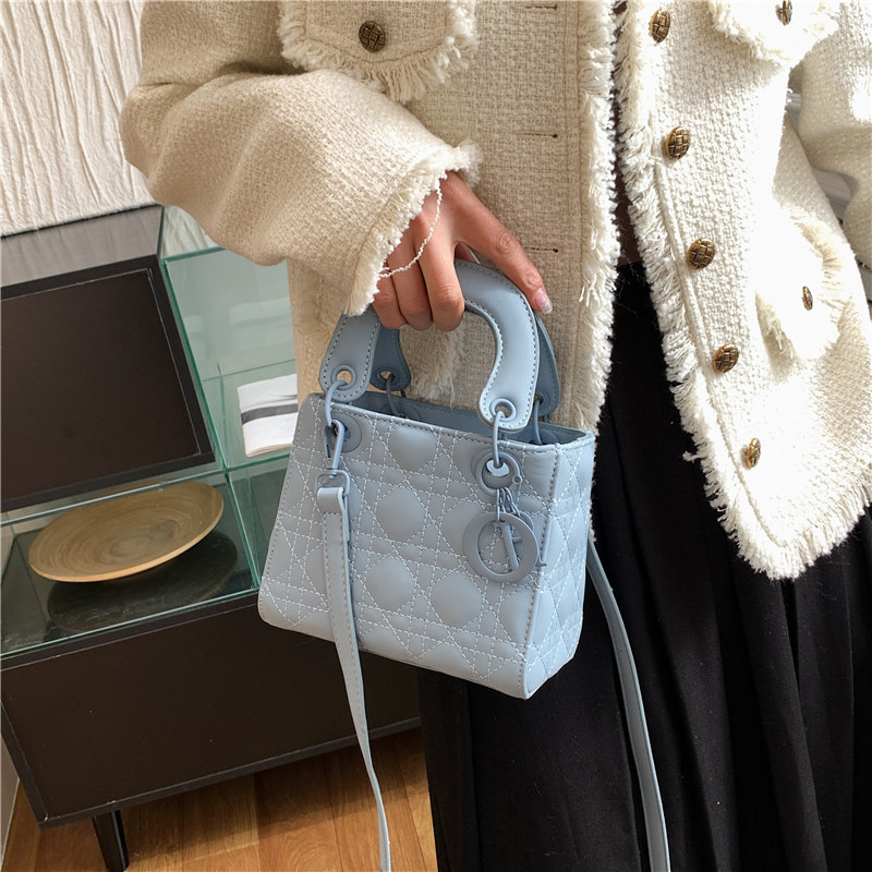 Designer Free Shipping 2025 New Diamond Pattern Princess Diana Bag High End Multi Functional Fashion Office Commuter Handbag Fashion Single Shoulder Women's Bag