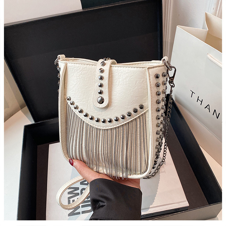 New Minimalist Series Designer Bucket Bag 2025 New Women's Designer Bag Punk Style Su Fashion Single Shoulder Slanted Body Mobile Phone High-end 