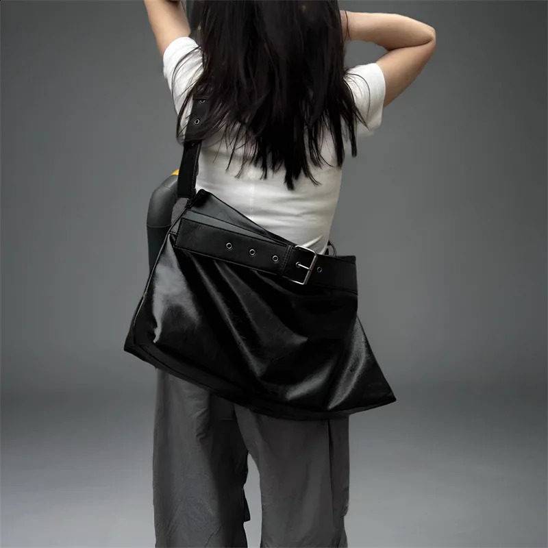 unisex cross body capacity soft Pu leather handbag lazy style womens large black shoulder bag solid color