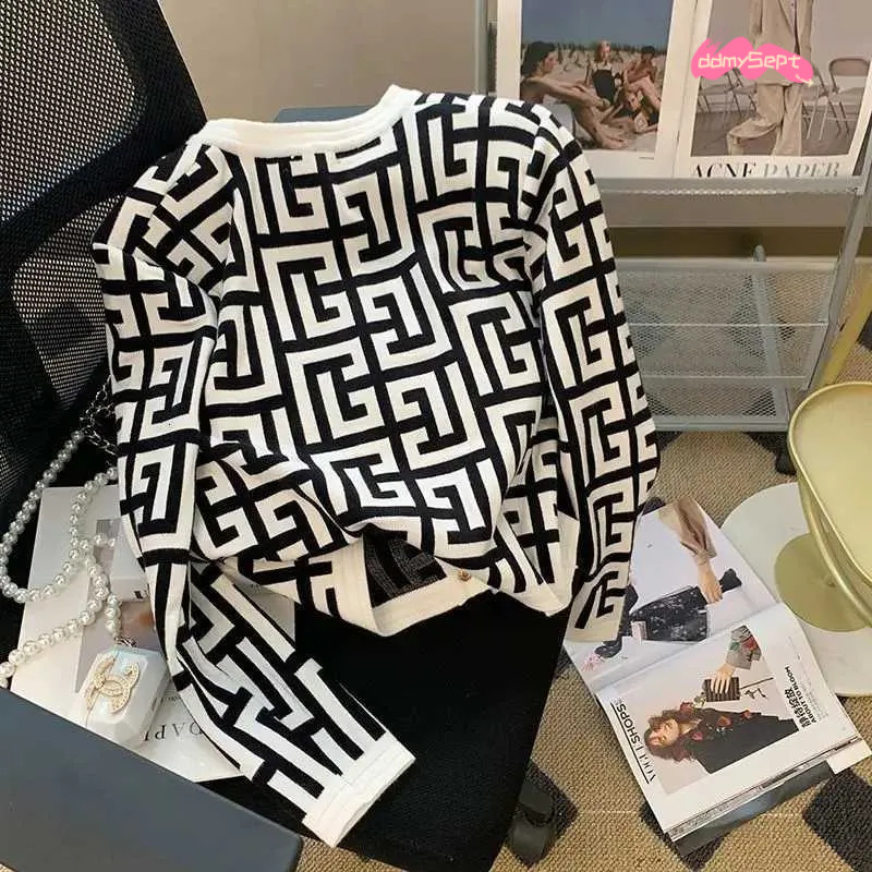 Spring Autumn Jacket Women Knitted Cropped Cardigan Highend Luxury Designer Clothes Short Tops Sweater Trend Coats H251023 ddmysept