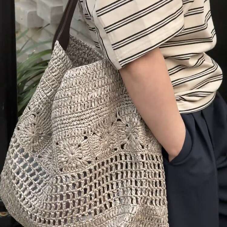 Ins Style Resort Beach Bag Handmade For Women New Beach Vacation Shoulder Large Capacity Tote Bag Commuting Straw Woven Bag KQ