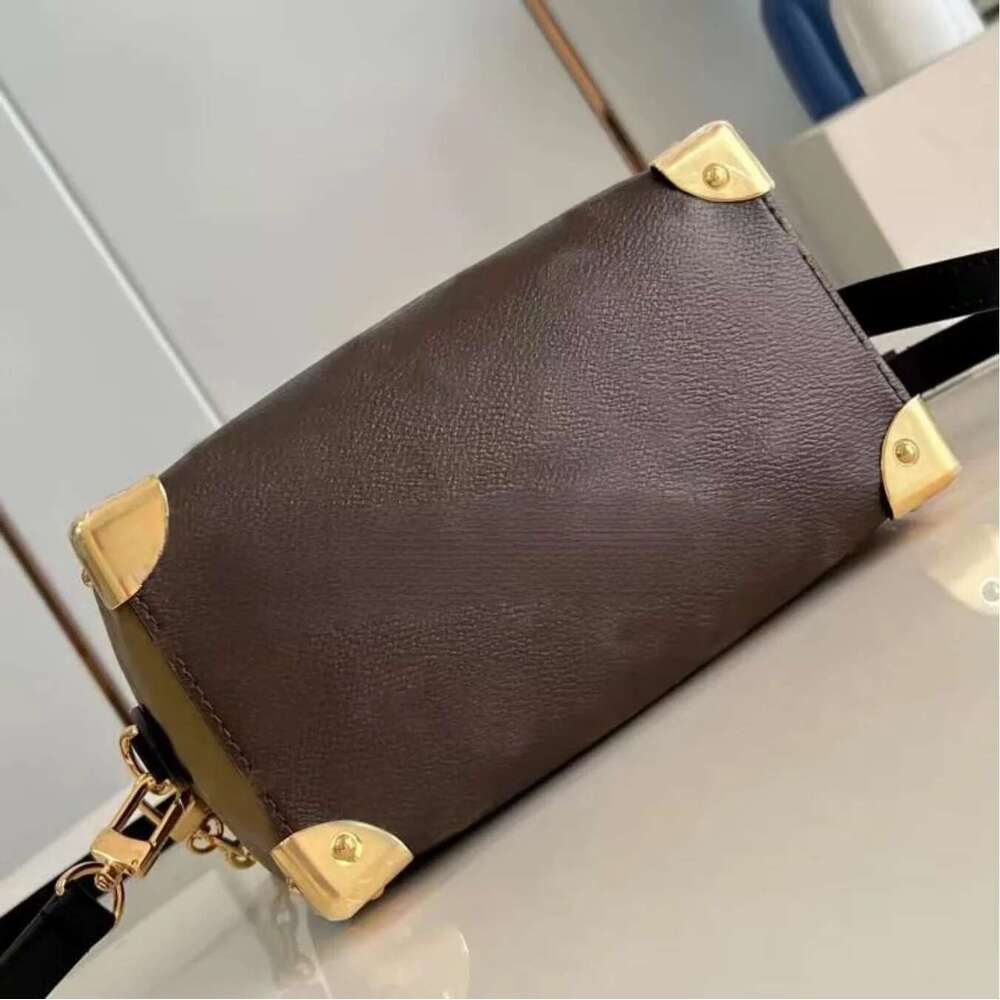 New Handbags Speed1 Trunk Women's Genuine Leather Bags Fashion Rivet Shoulder Bag Size:20.5X16 X11cm