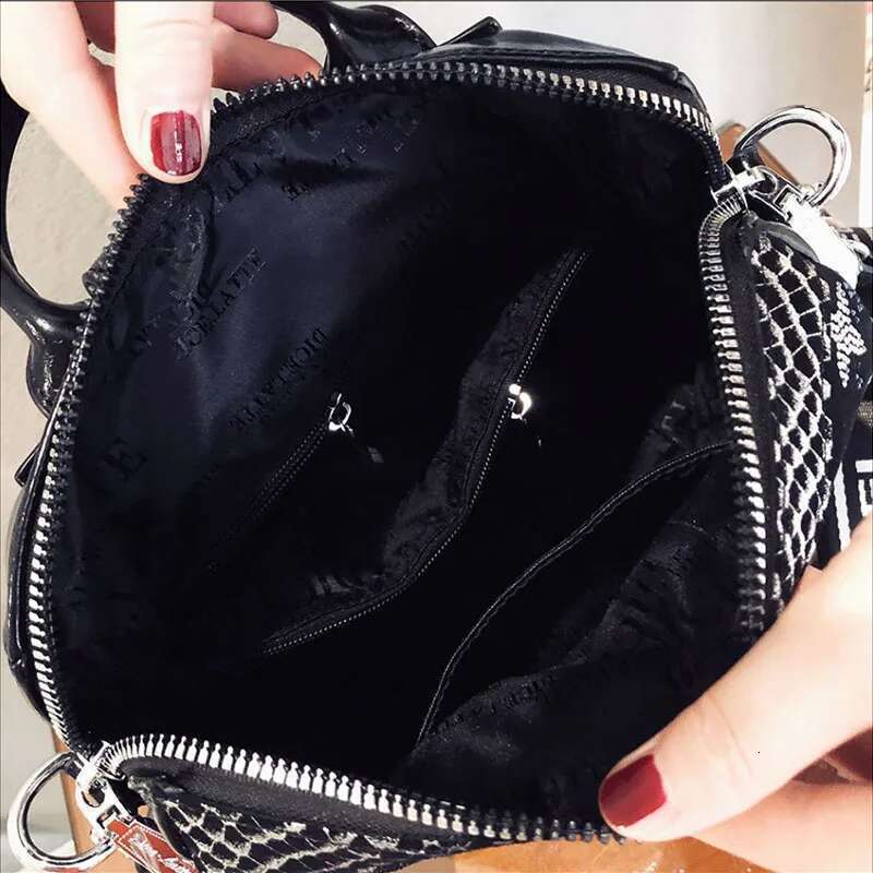 Brand Women's Backpack Colorful Dias Bagpack Large Capacity Female Fashion Shoulder Bag New Girl' Schoolbag