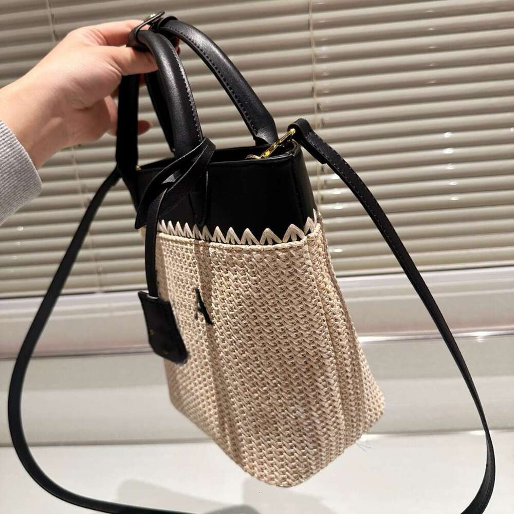 Ins Style Resort Beach Bag Grass Woven Portable Bucket Summer Versatile Bag Seaside Vacation Beach Fashionable Crossbody Bag KQ