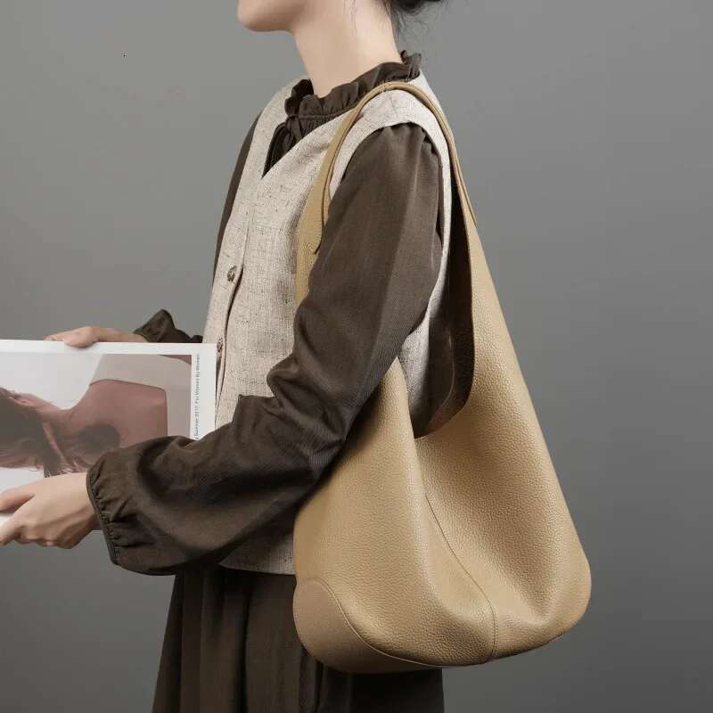 Designer's bag 2025 Women's Bucket Large Capacity Layerbag High-Grade Armpit Shoulder Leather Designer Bag