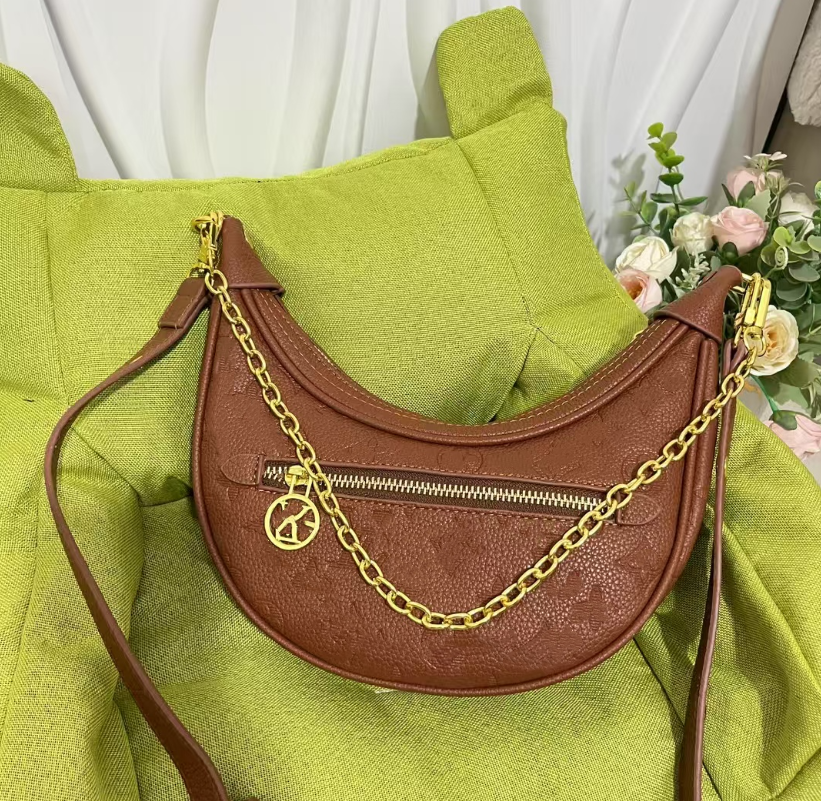 Quality Designer Shoulder Bag Fashion Crossbody Bags Real Leather Handbag Metal Logo Luxury Classic Women Messenger Tassel DesignerBag