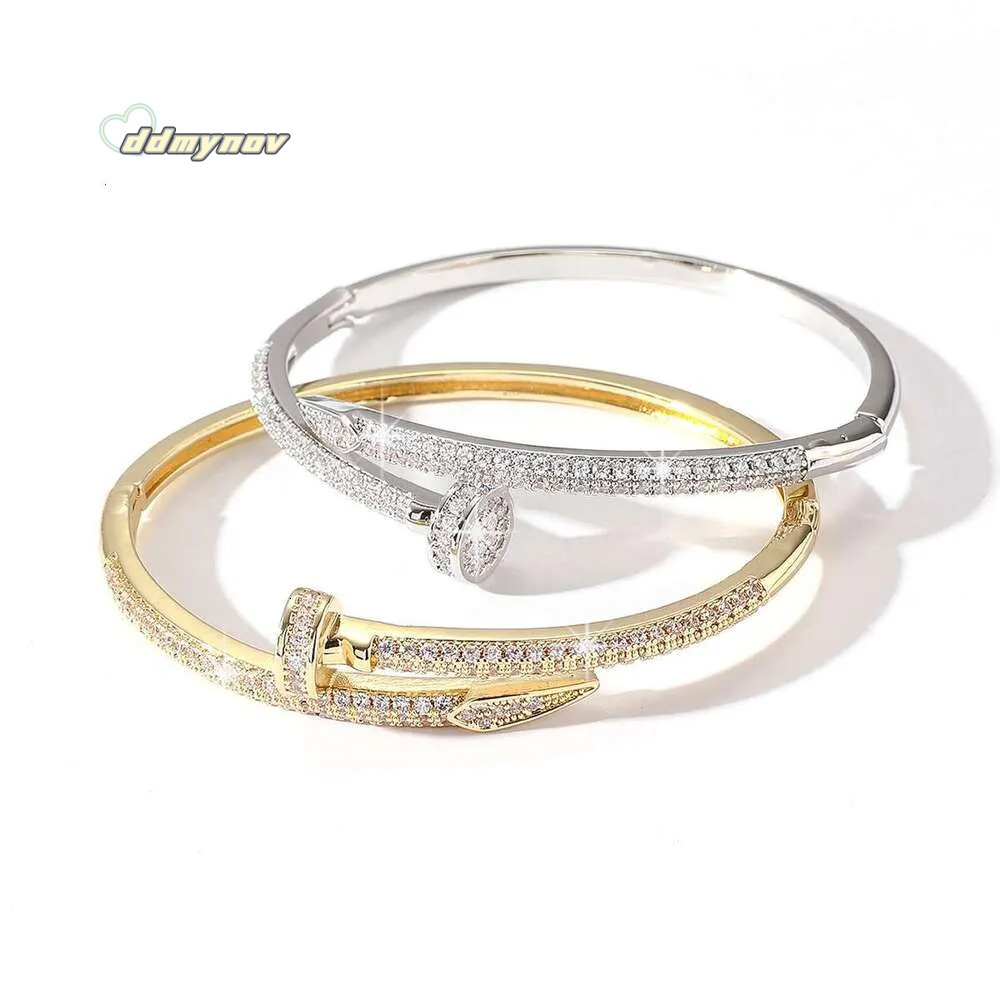 Bracelet Designer bangle luxury jewelry Bracelets for women stainless copper with silver High-quality fashion Zircon inlay Holiday and Festival gifts 