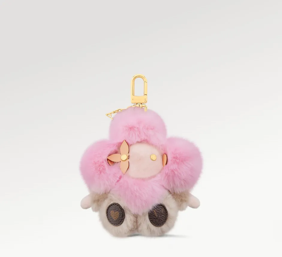 With BOX Luxury Designer Keychains Pink FUR Cute Sunflowers Women Best Bag Charms Classic Brand Keychain Birthday Gift Jewelry