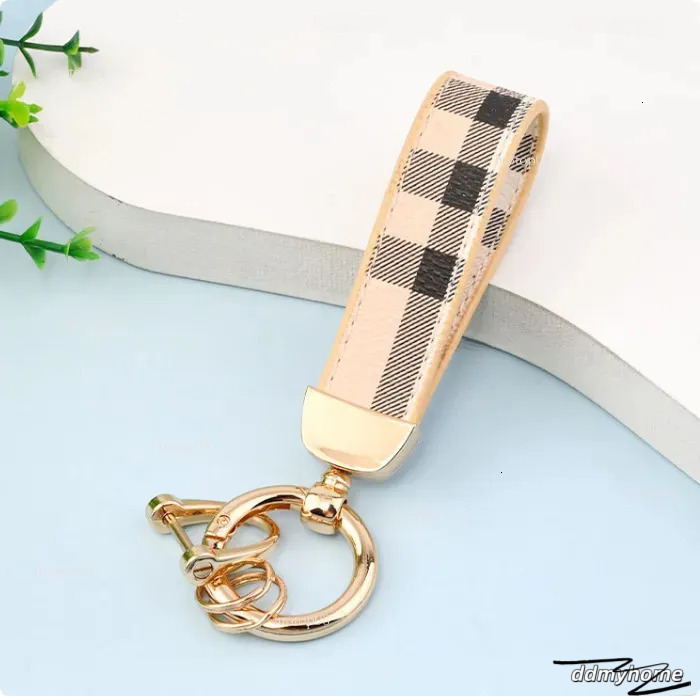 Luxurys Designer PU Leather Car Keychain - Fashion Bag Charm Pendant Jewelry Keyring Holder Accessory Gift Metal Key Chain Ddmyhome