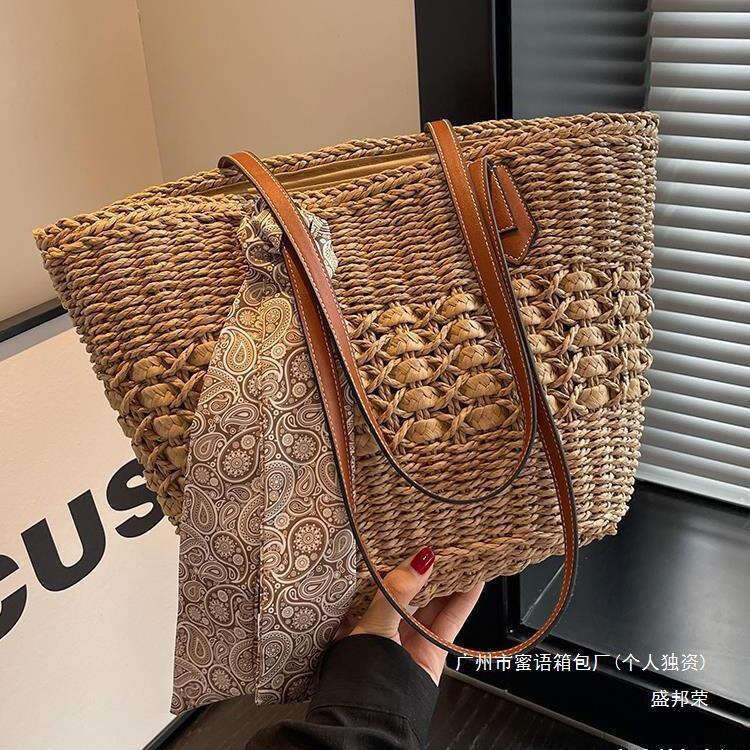 Ins Style Resort Beach Bag Trendy Grass Women S Woven New Vacation Beach Shoulder Tote Bag Versatile Summer KQ