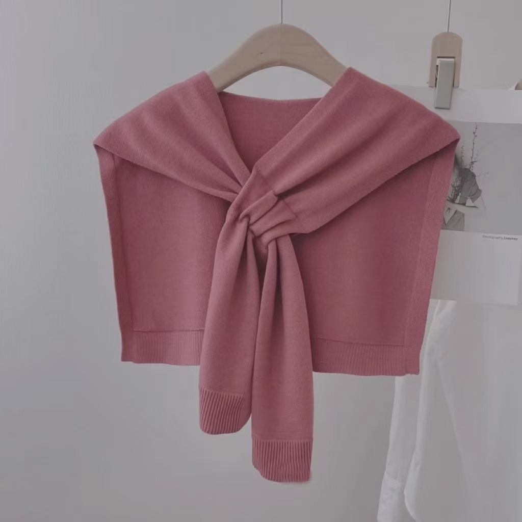K490 YILIAN British new design fixed cross wool knitted small shawl autumn and winter warm cervical vertebrae shoulder shawl for women