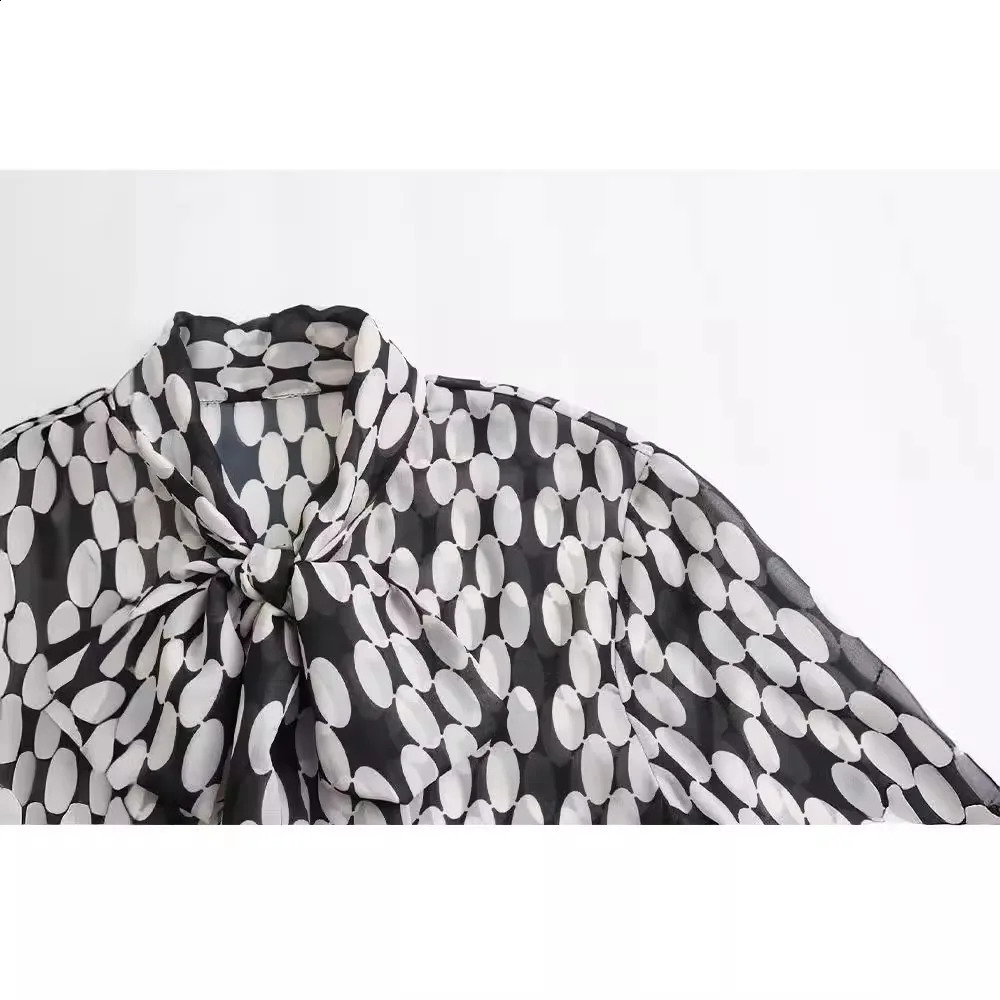 Autumn Womens Fashion Polka Dot Tie Blouse Women Vintage Long Sleeve Front Button Versatile Female Chic Top 250421