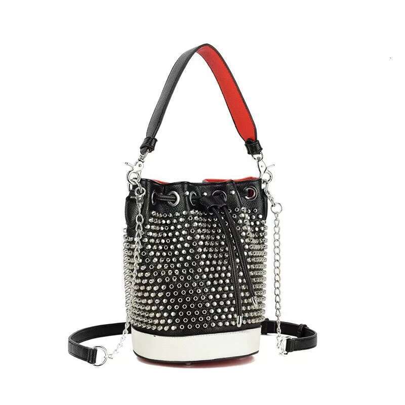Stylish Casual Personality Riveted Single Shoulder Crossbody Handbag Shopping Makeup Women's Bag