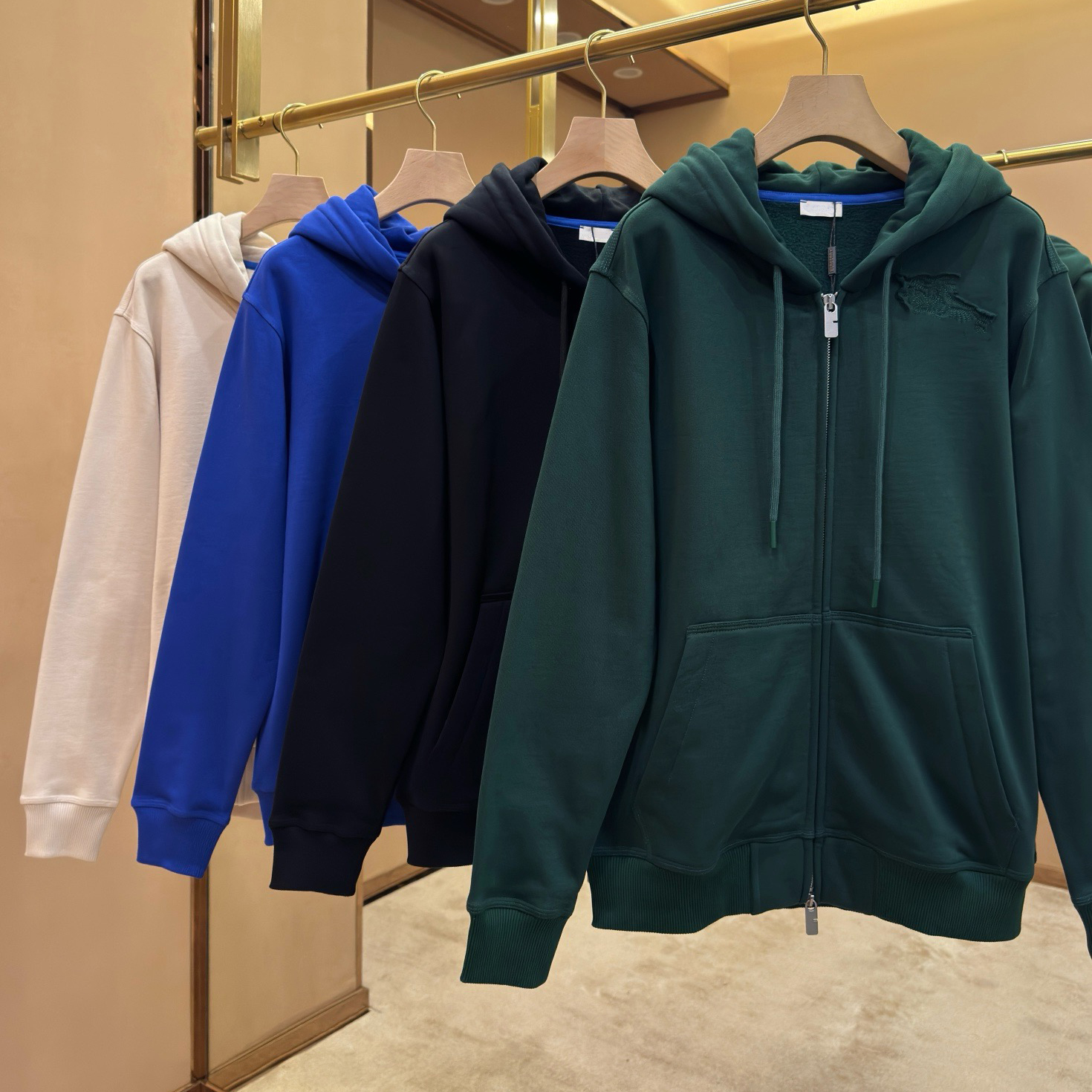 high quality designer mens hoodie fashionable casual sports mens clothing mens long sleeved hoodie fashionable labeling cotton zipper hoodie