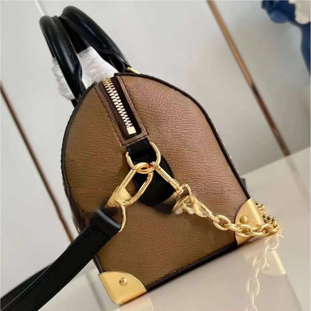 New Handbags Speed1 Trunk Women's Genuine Leather Bags Fashion Rivet Shoulder Bag Size:20.5X16 X11cm