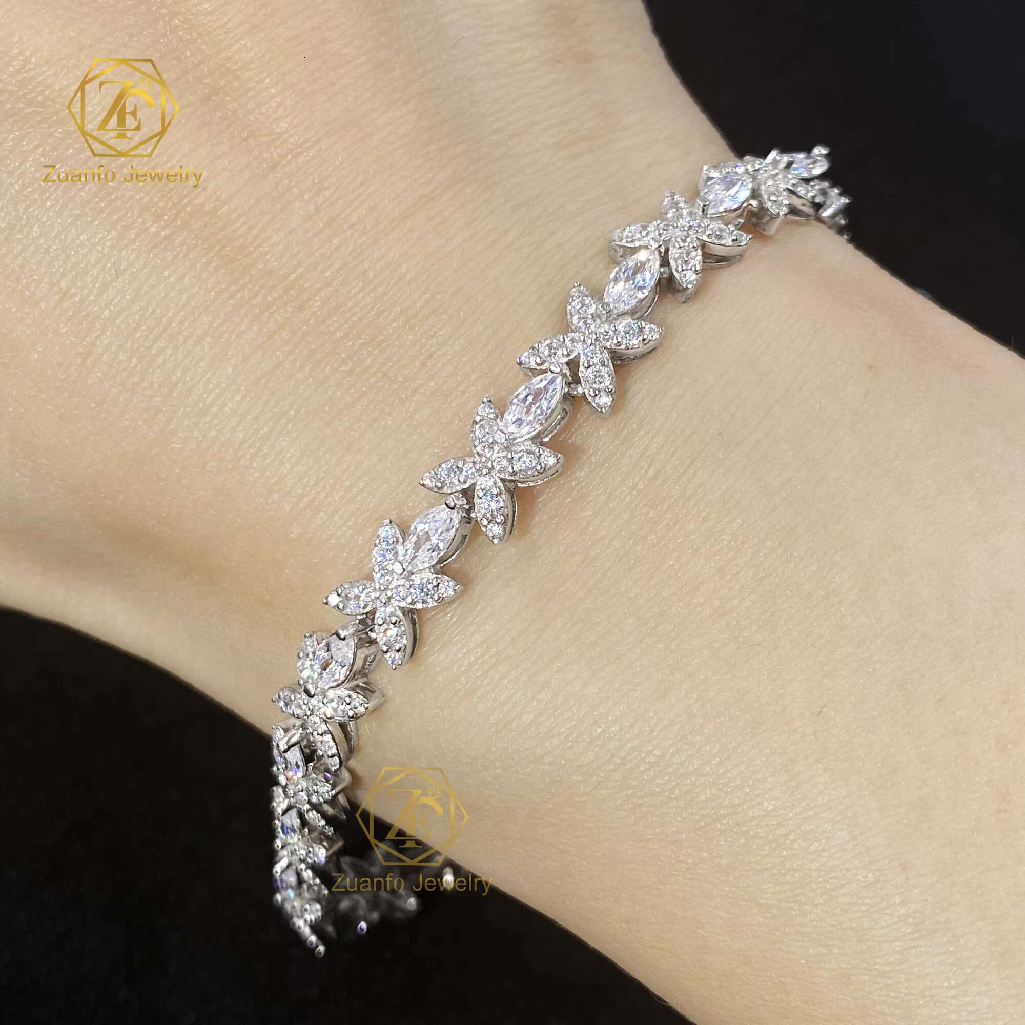 2025 Trendy Flower Style Moissanite Diamond Bracelet 925 Silver Baguette Iced Out VVS Moissanite Tennis Chain Bracelet
