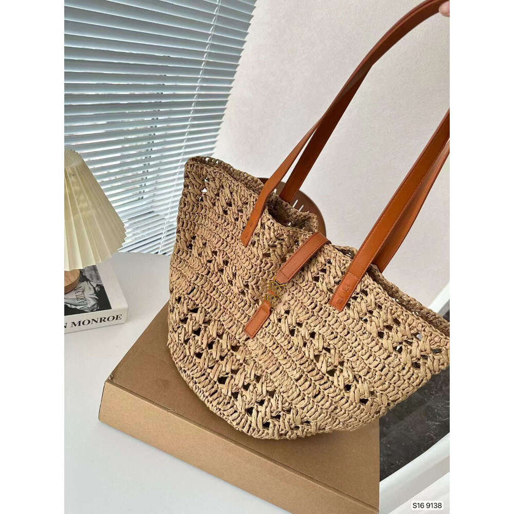 Ins Style Resort Beach Bag Instagram Niche New Single Shoulder Grass With Large Capacity Portable Woven Tote Bag Summer Seaside Vacation Bag KQ