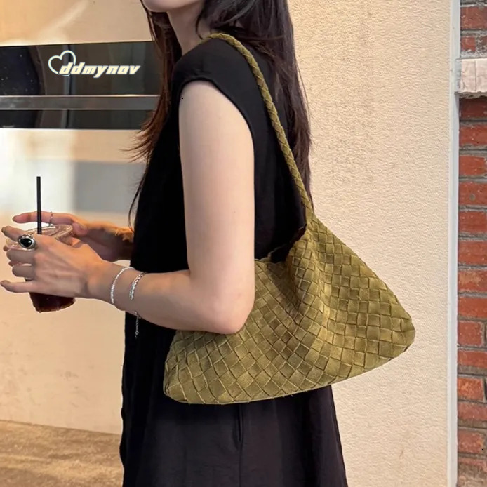 Suede Leather Hand Woven Armpit Hand-held Women's Shoulder Autumn New Simple Style Solid Color 2025 Designer Bag Handbag ddmynov